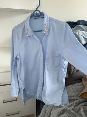 Zara Light Blue Button-Down Shirt with Pearl Collar